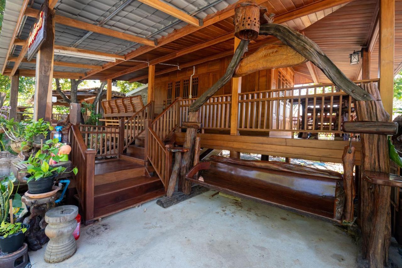 Suk Sabai Homestay Sukhothai Exterior photo